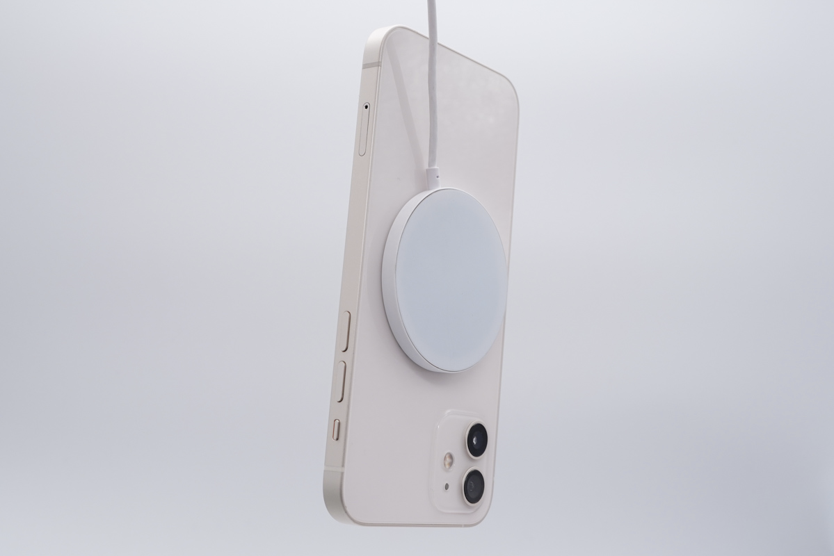 qi2.2无线充电设备大爆发