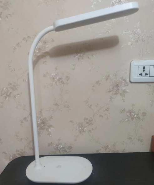hw803无线充电台灯怎么使用