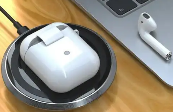 iphone耳机无线充电盒